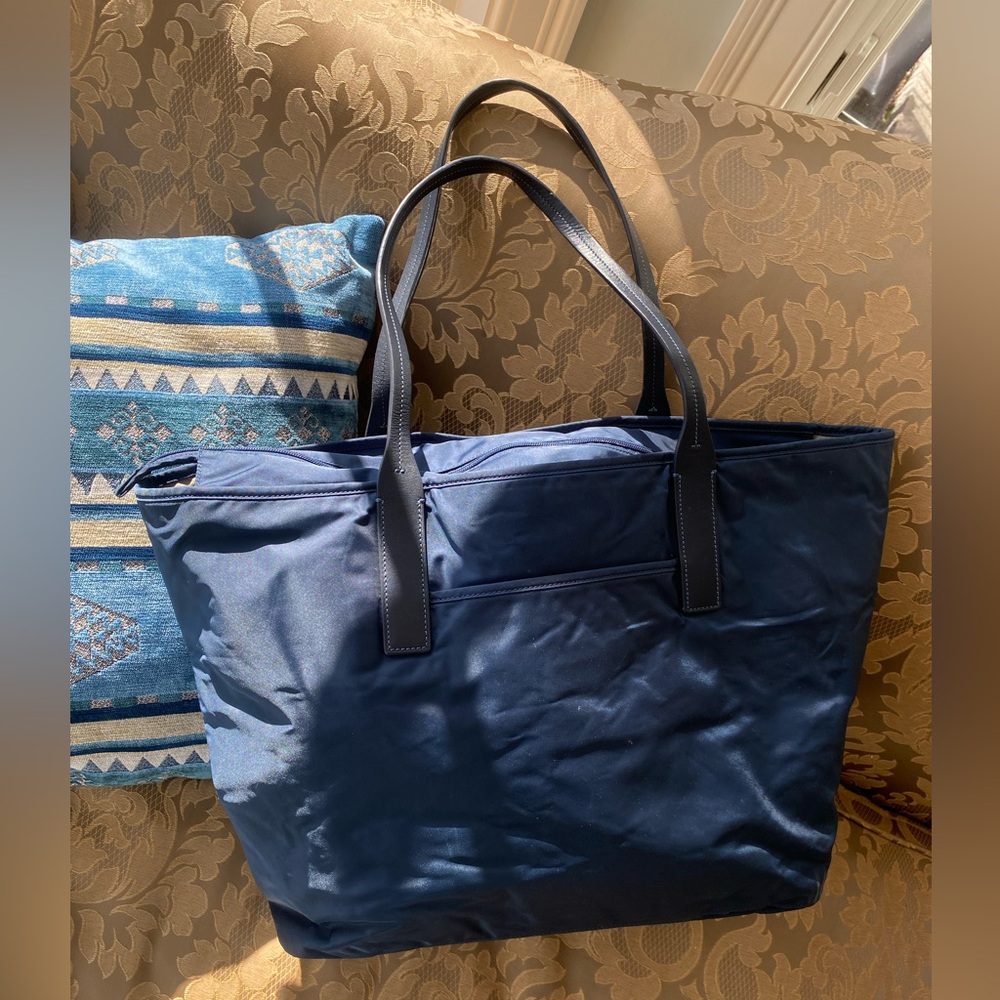 Tumi Voyageur Q-Tote Navy Nylon Leather Laptop Travel Tote Extra Large - Picture 3 of 12